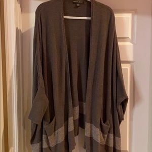 Barefoot Dreams CozyChic Lite Cliffside Wrap